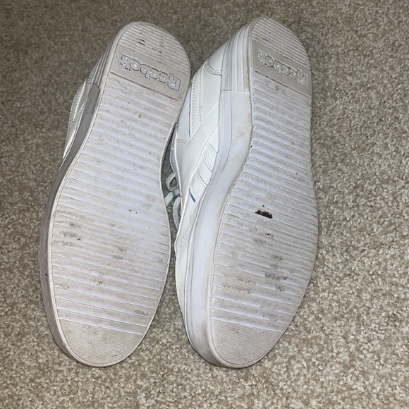 Reebok Women’s Classic Holographic Clubs size 9 - Picture 3 of 6